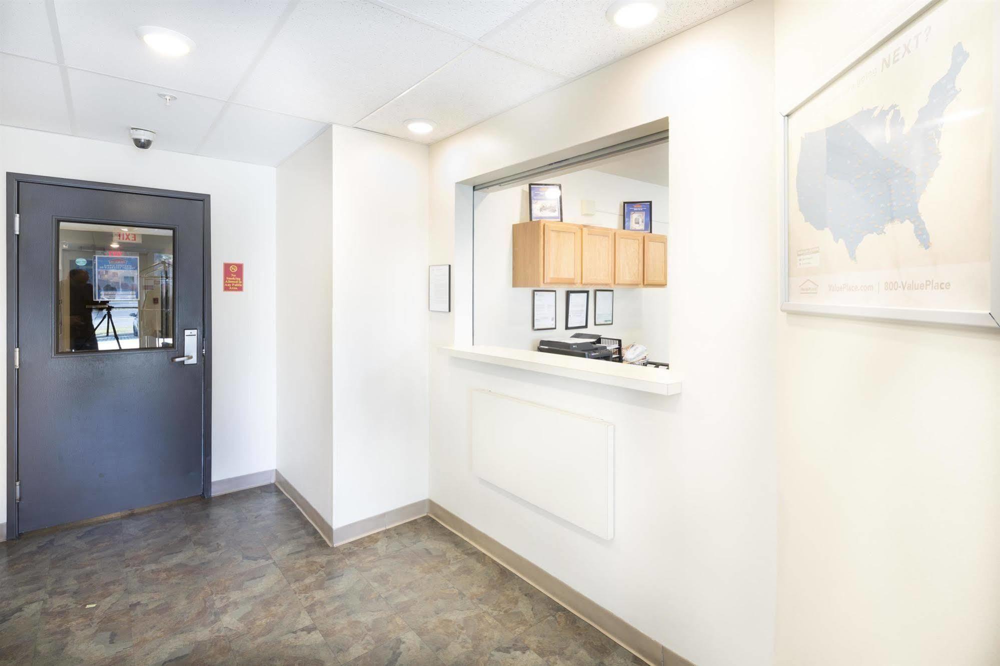 Extended Stay America Select Suites - Wichita - South Екстериор снимка