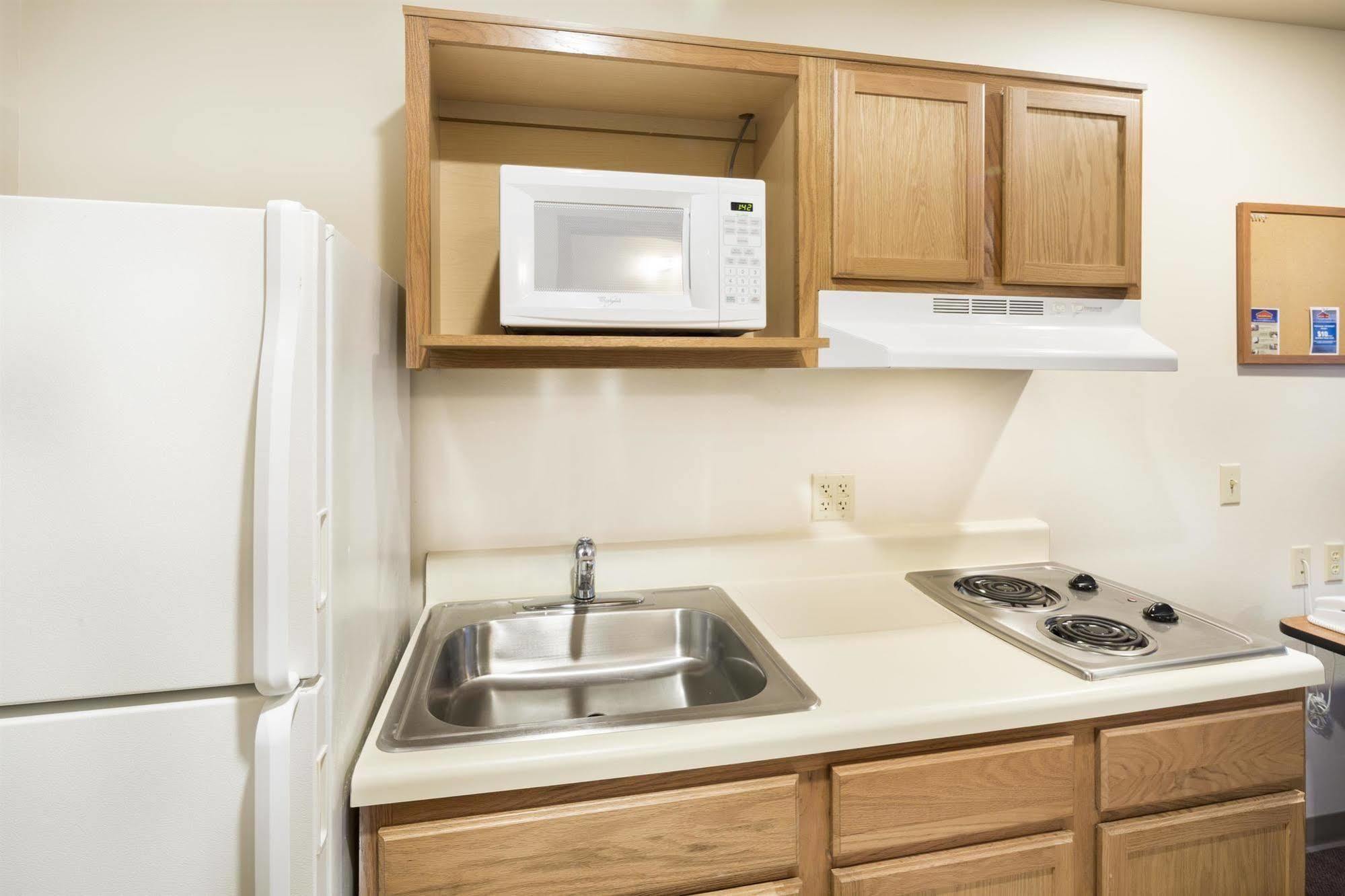 Extended Stay America Select Suites - Wichita - South Екстериор снимка