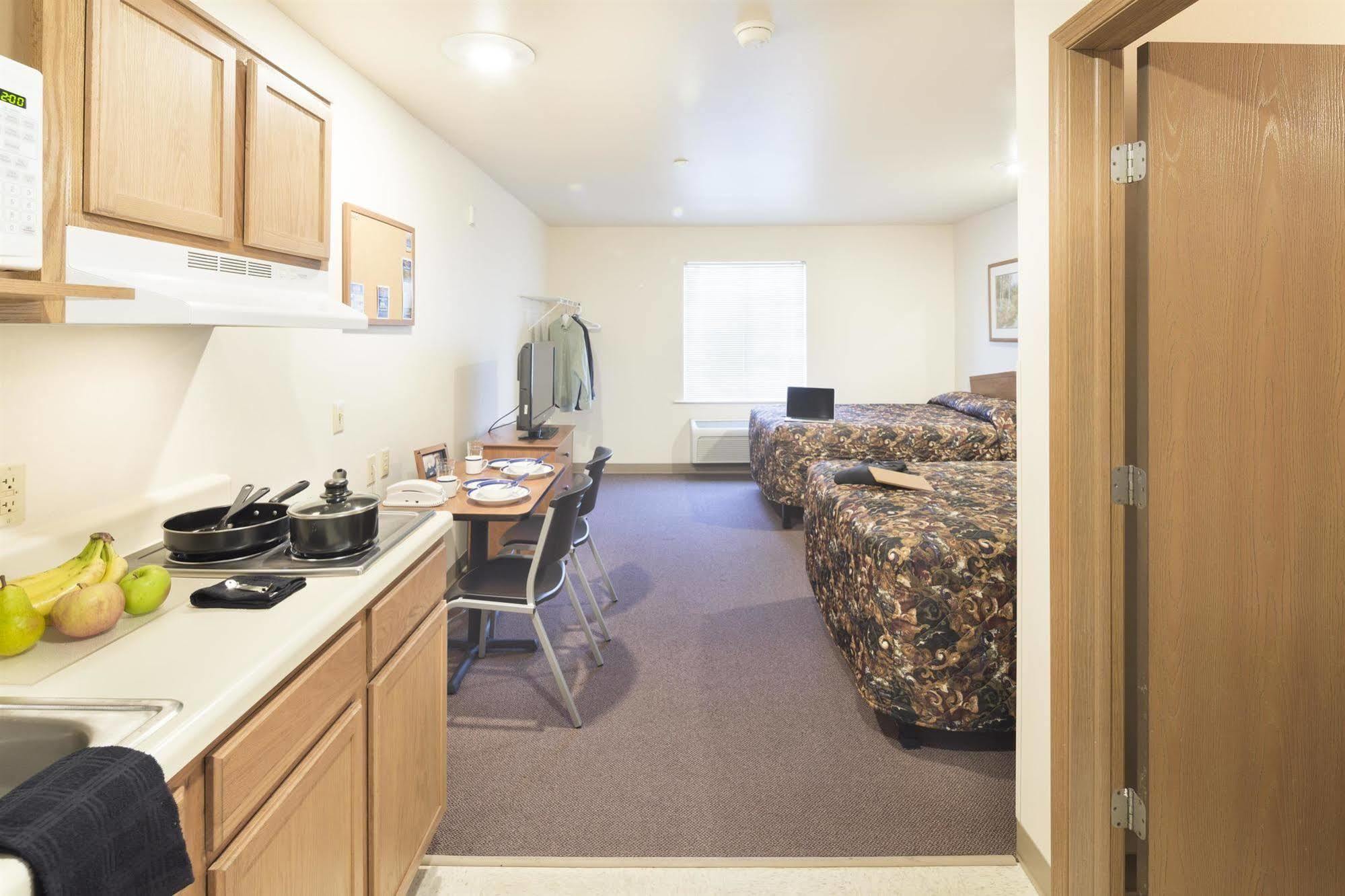 Extended Stay America Select Suites - Wichita - South Екстериор снимка